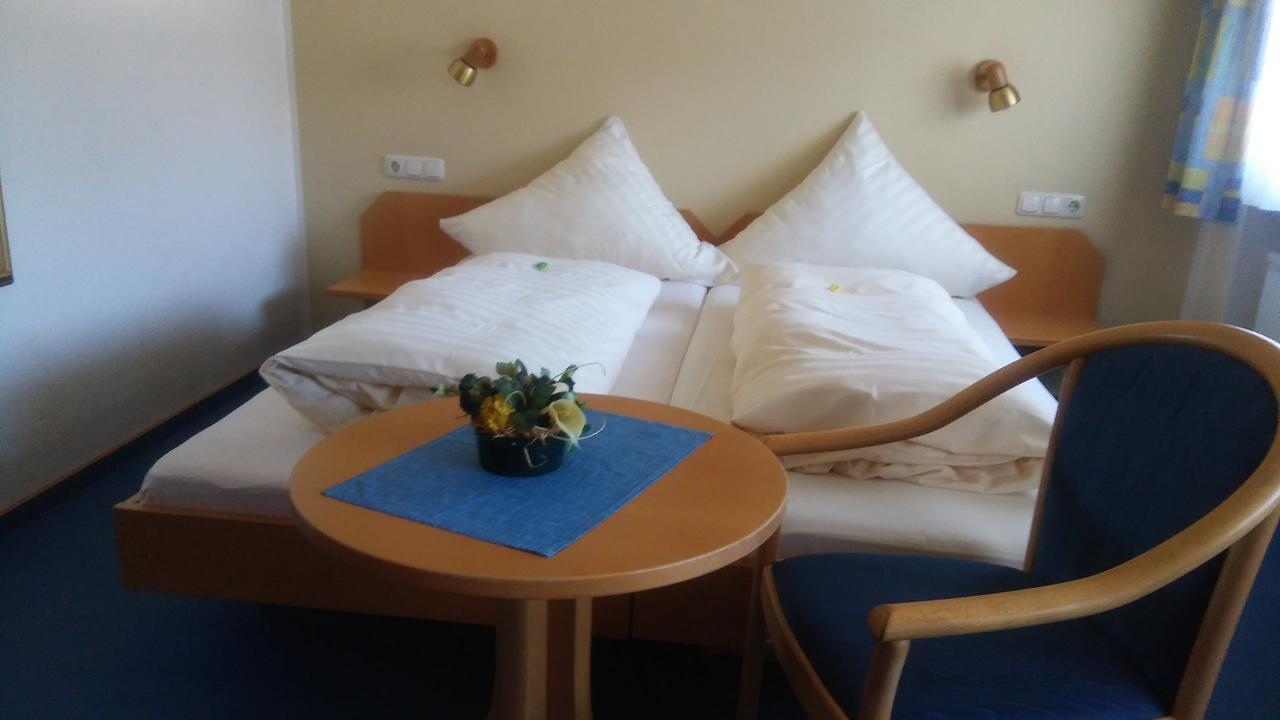 Landgasthof & Hotel "Merje" Кройцталь Экстерьер фото
